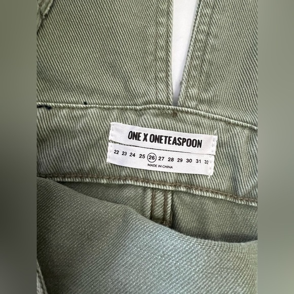 One Teaspoon Hooligan Distressed Cropped Overalls Green SZ 26 Destroyed Utility - Picture 7 of 10